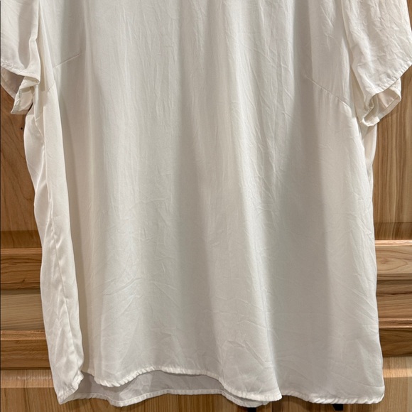 Quince Cream Silk Blend Timeless Closet Staple Minis Neutral Blouse for Women - Picture 4 of 10